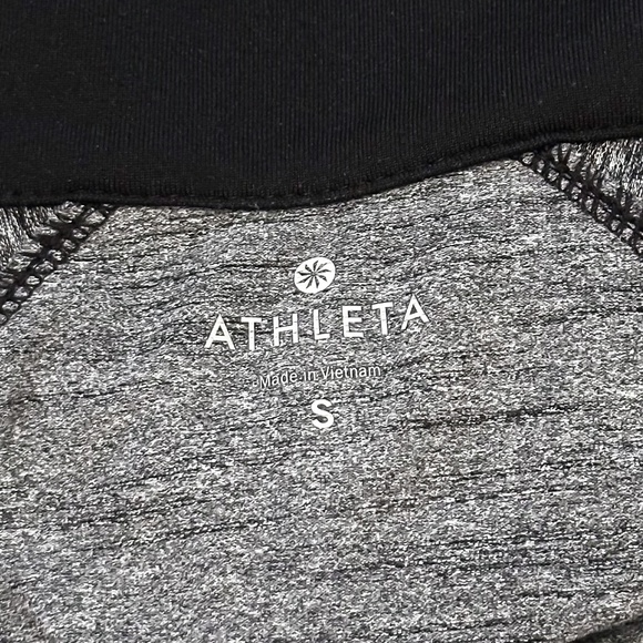 Athleta Women’s Running Wild Half Zip Long Sleeve Pullover Jacket Gray Black - Picture 8 of 9